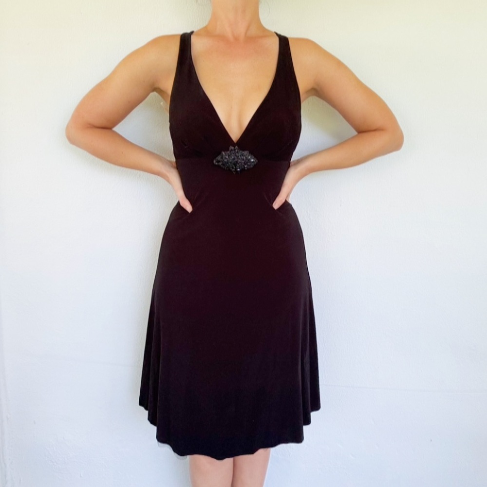 B. Darlin black v-neck backless crisscross strap beaded cocoktail dress size 5/6